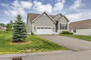 1 Honeycrisp Cir, Londonderry, NH 03053 - Photo 1