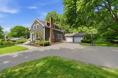 24 Worcester St, Grafton, MA 01519 - Photo 1