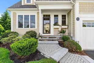 5 Hamilton Cir, Shrewsbury, MA 01545 - Photo 1