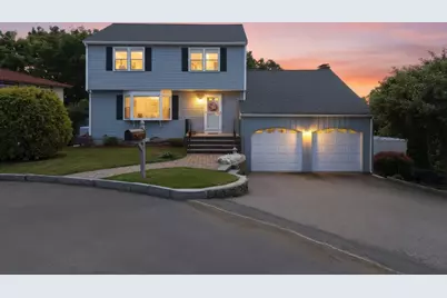 12 Thomas Cir, Stoneham, MA 02180 - Photo 1