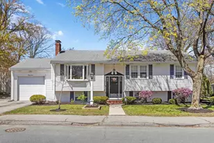 27 Sun Valley Dr, Braintree, MA 02184 - Photo 1