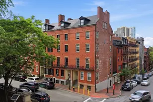 4 Derne St, Boston, MA 02114 - Photo 1