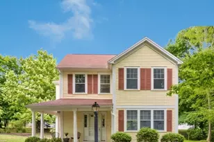 34 Pine St, Newton, MA 02456 - Photo 1