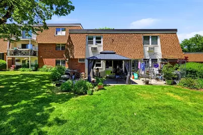 80 Damon Rd #8111, Northampton, MA 01060 - Photo 1