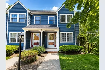 68 Dover St #6, Lowell, MA 01851 - Photo 1