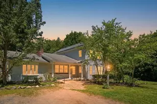 28 Hulst Rd, Amherst, MA 01002 - Photo 1