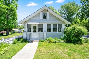 121 Merrill Rd, Springfield, MA 01119 - Photo 1