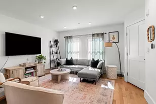 4 Everett Pl, Boston, MA 02128 - Photo 1