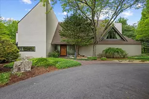 45 Hickory Dr, Worcester, MA 01609 - Photo 1