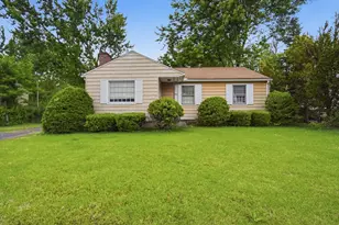 40 W Canton Cir, Springfield, MA 01104 - Photo 1