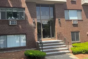 5 Hallmark Gdns, Burlington, MA 01803 - Photo 1