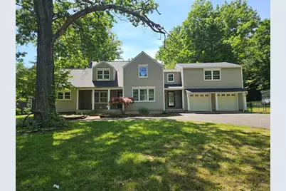 27 Lee Street, East Longmeadow, MA 01028 - Photo 1