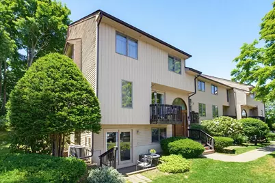 880 Landry Ave #1, North Attleboro, MA 02760 - Photo 1