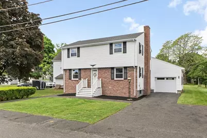 29 Harbor St, Danvers, MA 01923 - Photo 1