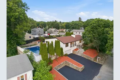 7 Berkeley St, Melrose, MA 02176 - Photo 1