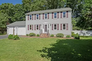 30 Fieldcrest Dr, Bridgewater, MA 02324 - Photo 1