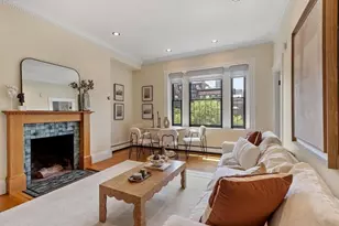 462 Beacon St, Boston, MA 02115 - Photo 1