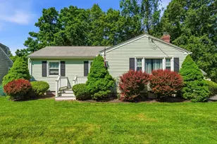 220 W Allen Ridge Rd, Springfield, MA 01118 - Photo 1