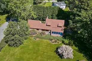 10 Hunters Hill Cir, Amherst, MA 01002 - Photo 1