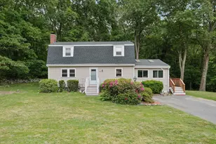 27 Searle St, Georgetown, MA 01833 - Photo 1