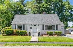 9 Oaklandvale Ave, Saugus, MA 01906 - Photo 1