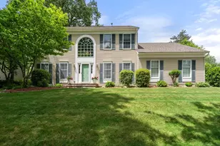 15 Winthrop Dr, Franklin, MA 02038 - Photo 1