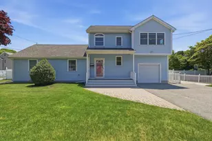 35 Kendrick Rd, Wakefield, MA 01880 - Photo 1