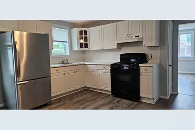 1986-1990 N Main St #2, Fall River, MA 02720 - Photo 1