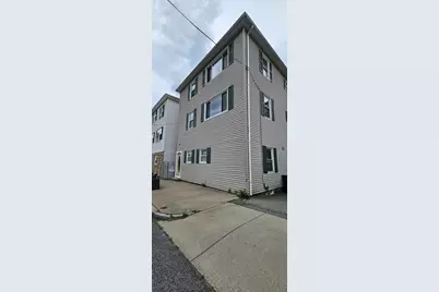 1986-1990 N Main St #3, Fall River, MA 02720 - Photo 1