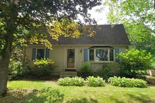 45 Glendale Rd, Northampton, MA 01062 - Photo 1