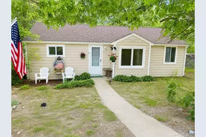 8 Jocelyn Ave, Plymouth, MA 02360 - Photo 1