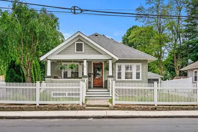 31 Sycamore St, Lowell, MA 01852 - Photo 1