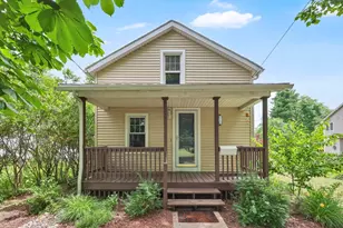 115 Saratoga Ave, Chicopee, MA 01013 - Photo 1