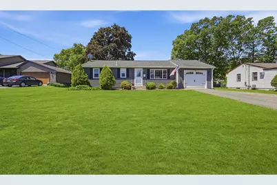 303 College St, Chicopee, MA 01020 - Photo 1