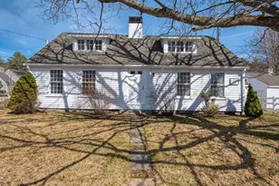 569 Main St, Hanover, MA 02339 - Photo 1