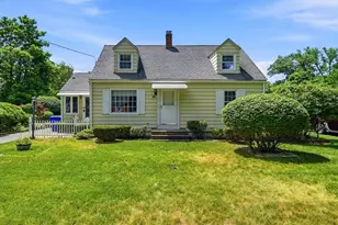 92 Massreco St, Springfield, MA 01109 - Photo 1