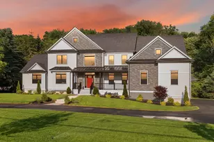 61 Lexington St, Burlington, MA 01803 - Photo 1