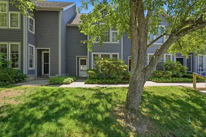 71 Amity Pl #71, Amherst, MA 01002 - Photo 1