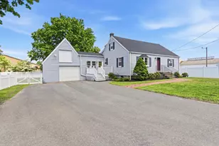 34 Prince St, Danvers, MA 01923 - Photo 1