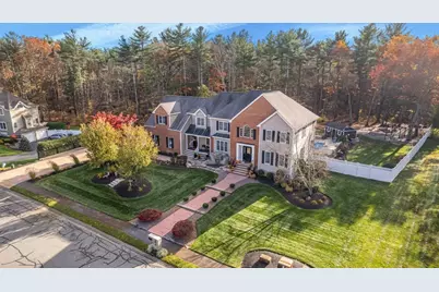 394 Mohawk Rd, Raynham, MA 02767 - Photo 1