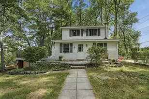 134 Peninsula Dr, Lunenburg, MA 01462 - Photo 1