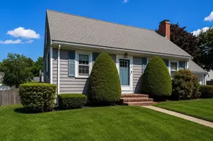 37 1st St, Norwood, MA 02062 - Photo 1