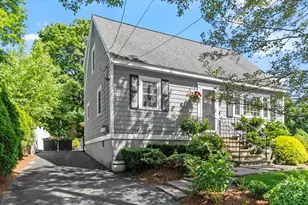 2 Pleasant Ave, Chelmsford, MA 01824 - Photo 1
