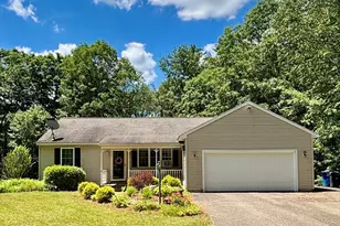86 Chicopee Dr, Hubbardston, MA 01452 - Photo 1