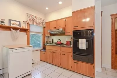 1053 Pleasant St #1, Worcester, MA 01602 - Photo 1