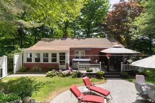386 Pleasant St, Leicester, MA 01524 - Photo 1