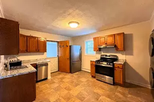 38 Hunting St, Cambridge, MA 02141 - Photo 1