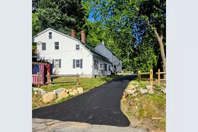 38 West Elm St, Townsend, MA 01474 - Photo 1