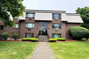 5 Hallmark Gdns, Burlington, MA 01803 - Photo 1