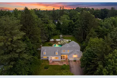 6 Newton Place, Sturbridge, MA 01566 - Photo 1